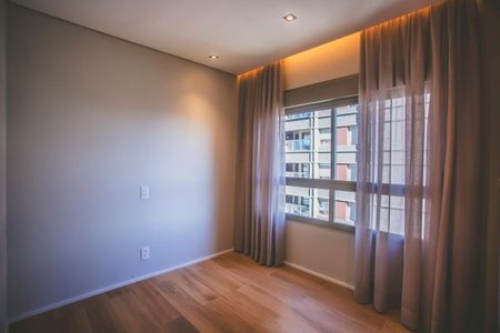 Apartamento à venda com 158m², 3 quartos e 5 vagas Apartamento à venda com 158m², 3 quartos e 5 vagasSuíte 2