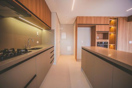 Apartamento à venda com 158m², 3 quartos e 5 vagas Apartamento à venda com 158m², 3 quartos e 5 vagasCozinha