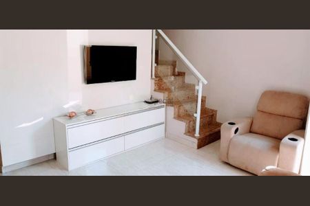 Casa à venda com 85m², 2 quartos e 1 vaga