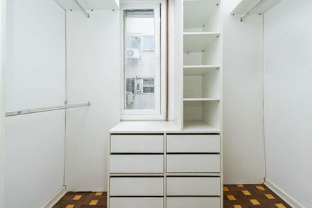 Closet de apartamento para alugar com 3 quartos, 110m² em Pinheiros, São Paulo
