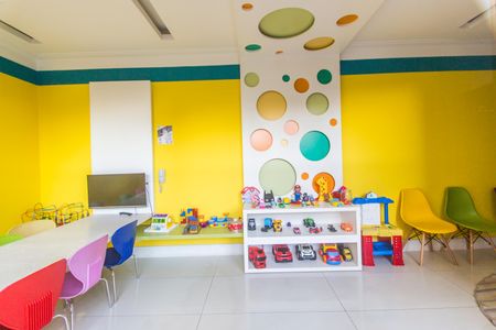 Apartamento à venda com 71m², 2 quartos e 1 vagaÁrea comum