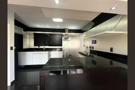 Apartamento à venda com 234m², 3 quartos e 3 vagas