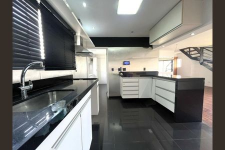 Apartamento à venda com 234m², 3 quartos e 3 vagas