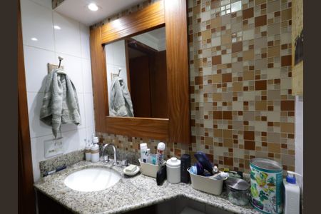 Apartamento à venda com 106m², 3 quartos e 1 vagaBanheiro da Suíte 2