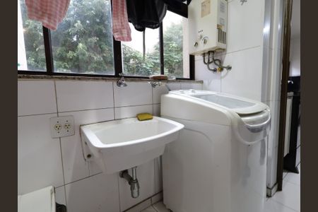 Apartamento à venda com 106m², 3 quartos e 1 vagaÁrea de Serviço