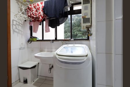 Apartamento à venda com 106m², 3 quartos e 1 vagaÁrea de Serviço