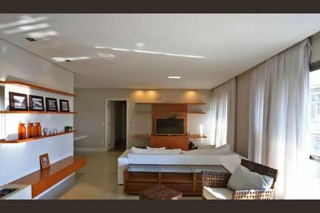 Apartamento à venda com 212m², 3 quartos e 4 vagas