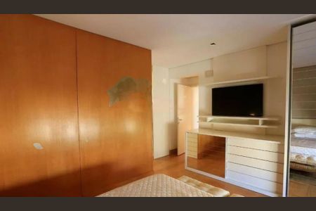 Apartamento à venda com 212m², 3 quartos e 4 vagas