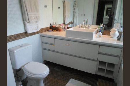 Apartamento à venda com 200m², 3 quartos e 4 vagas