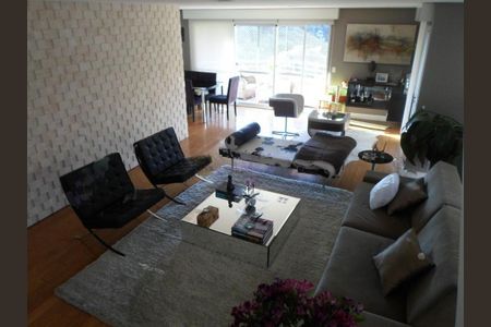 Apartamento à venda com 200m², 3 quartos e 4 vagas