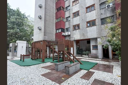 Apartamento à venda com 101m², 2 quartos e 2 vagas Apartamento à venda com 101m², 2 quartos e 2 vagasÁrea comum - Playground