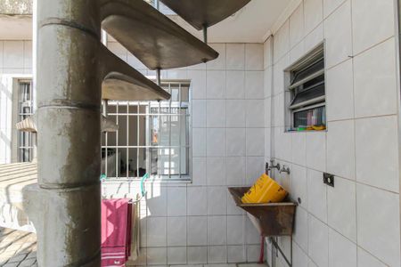 Casa à venda com 165m², 2 quartos e 5 vagas Casa à venda com 165m², 2 quartos e 5 vagasÁrea de Serviço