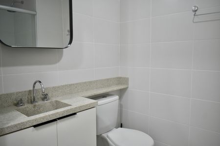 Studio à venda com 39m², 0 quarto e sem vaga Studio à venda com 39m², 0 quarto e sem vaga Banheiro