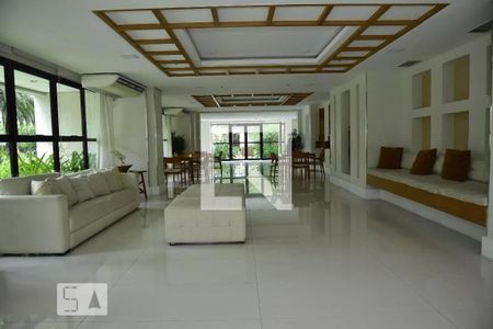 Apartamento para alugar com 108m², 3 quartos e 2 vagas Apartamento para alugar com 108m², 3 quartos e 2 vagasÁrea comum - Salão de festas