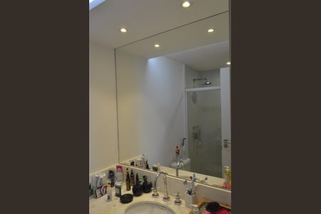 Apartamento para alugar com 108m², 3 quartos e 2 vagas Apartamento para alugar com 108m², 3 quartos e 2 vagasBanheiro da Suíte