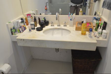 Apartamento para alugar com 108m², 3 quartos e 2 vagas Apartamento para alugar com 108m², 3 quartos e 2 vagasBanheiro da Suíte