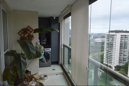 Apartamento para alugar com 108m², 3 quartos e 2 vagas Apartamento para alugar com 108m², 3 quartos e 2 vagasVaranda