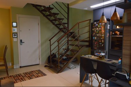 Apartamento para alugar com 108m², 3 quartos e 2 vagas Apartamento para alugar com 108m², 3 quartos e 2 vagasSala