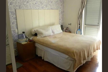 Casa à venda com 105m², 3 quartos e 2 vagas