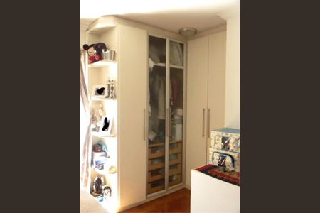 Casa à venda com 105m², 3 quartos e 2 vagas