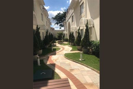 Casa à venda com 105m², 3 quartos e 2 vagas
