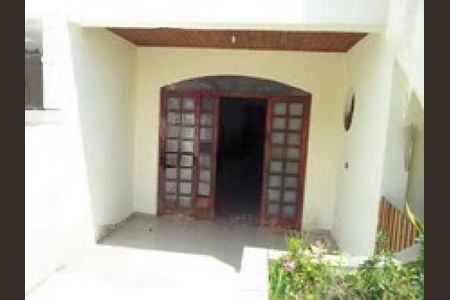 Casa à venda com 180m², 3 quartos e 1 vaga