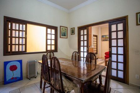 Casa à venda com 400m², 4 quartos e 7 vagas