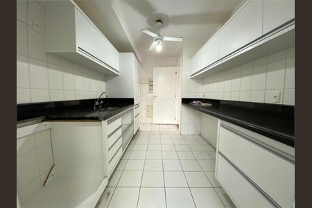 Apartamento à venda com 233m², 3 quartos e 3 vagas