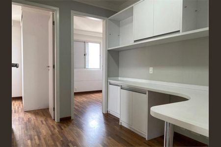 Apartamento à venda com 233m², 3 quartos e 3 vagas