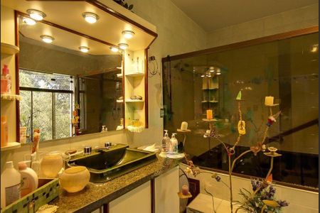 Casa à venda com 747m², 4 quartos e 6 vagas