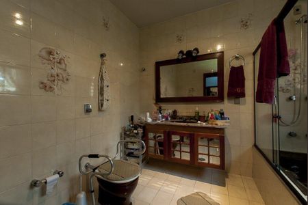 Casa à venda com 747m², 4 quartos e 6 vagas