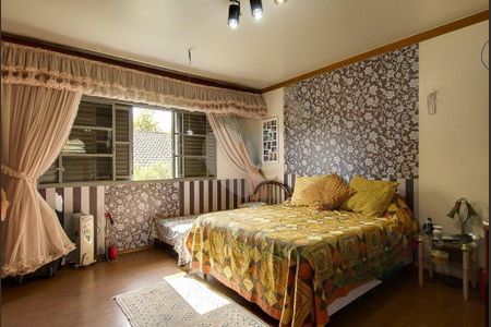 Casa à venda com 747m², 4 quartos e 6 vagas