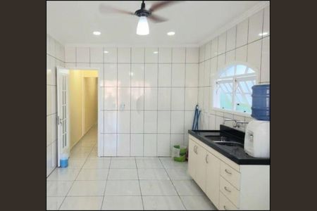 Casa à venda com 100m², 3 quartos e 2 vagas
