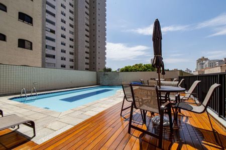 Apartamento à venda com 216m², 4 quartos e 4 vagas