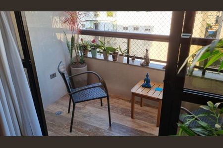 Apartamento à venda com 216m², 4 quartos e 4 vagas