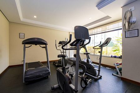 Apartamento à venda com 216m², 4 quartos e 4 vagas