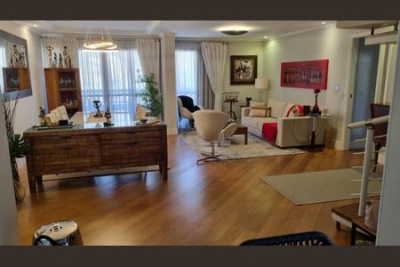 Apartamento à venda com 216m², 4 quartos e 4 vagas