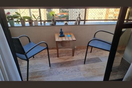 Apartamento à venda com 216m², 4 quartos e 4 vagas