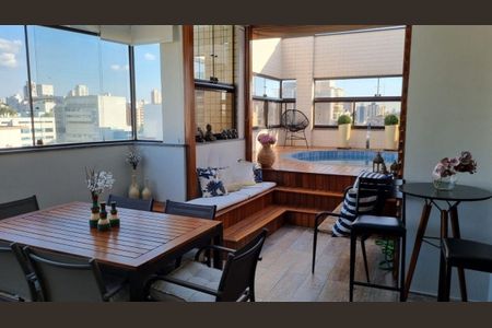 Apartamento à venda com 216m², 4 quartos e 4 vagas