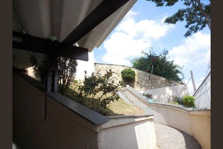 Casa à venda com 167m², 3 quartos e 3 vagas