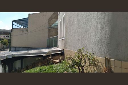 Casa à venda com 167m², 3 quartos e 3 vagas