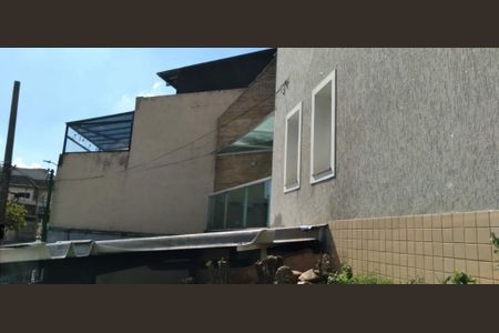 Casa à venda com 167m², 3 quartos e 3 vagas