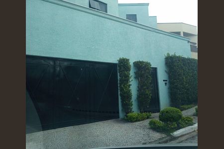 Casa à venda com 342m², 3 quartos e 4 vagas