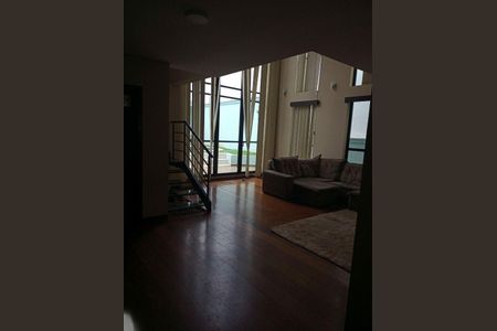 Casa à venda com 342m², 3 quartos e 4 vagas