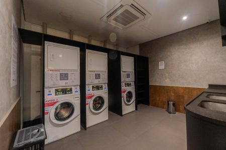 Studio à venda com 33m², 1 quarto e sem vaga Studio à venda com 33m², 1 quarto e sem vagaLavanderia