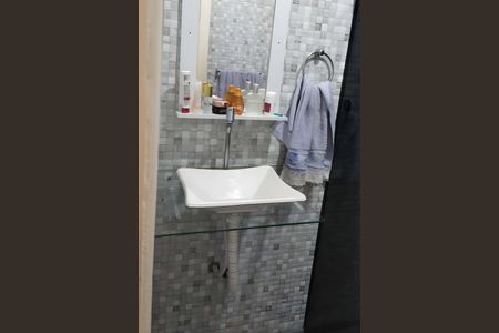 Casa à venda com 250m², 2 quartos e 1 vaga