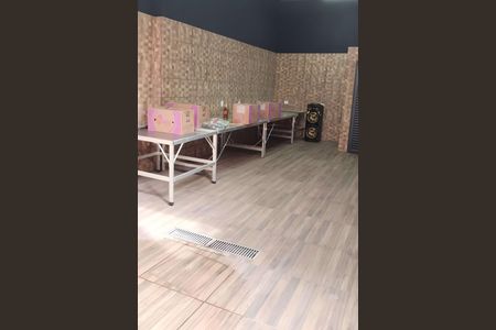 Casa à venda com 250m², 2 quartos e 1 vaga