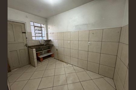 Casa à venda com 108m², 2 quartos e 2 vagas