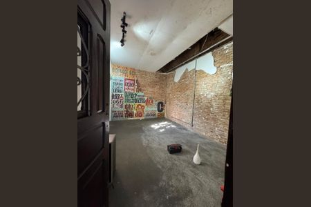 Casa à venda com 108m², 2 quartos e 2 vagas