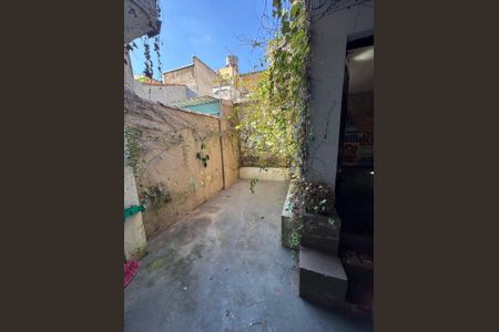 Casa à venda com 108m², 2 quartos e 2 vagas